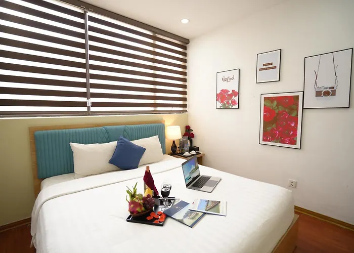 Valley Hotel &Travel